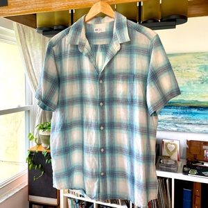Linen cotton blue and white button GAP shirt